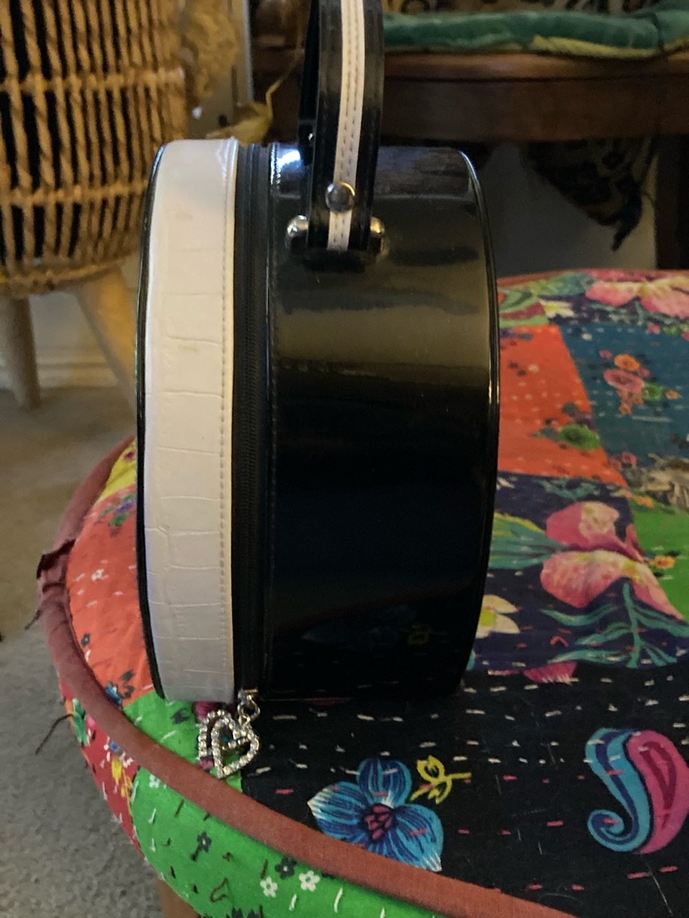 Mini patent Leather Hat Box Bag - Picture 5 of 14
